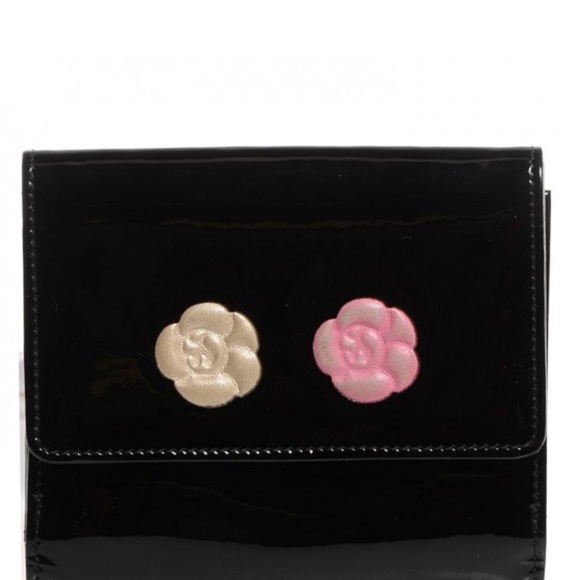 Chanel Camellia Mini Patent Leather Wallet - Picture 1 of 8